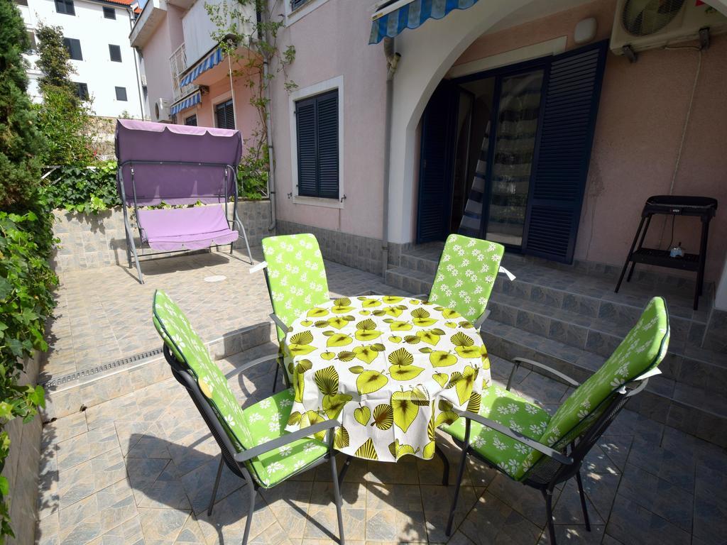 Apartment Oresic Malinska Ngoại thất bức ảnh